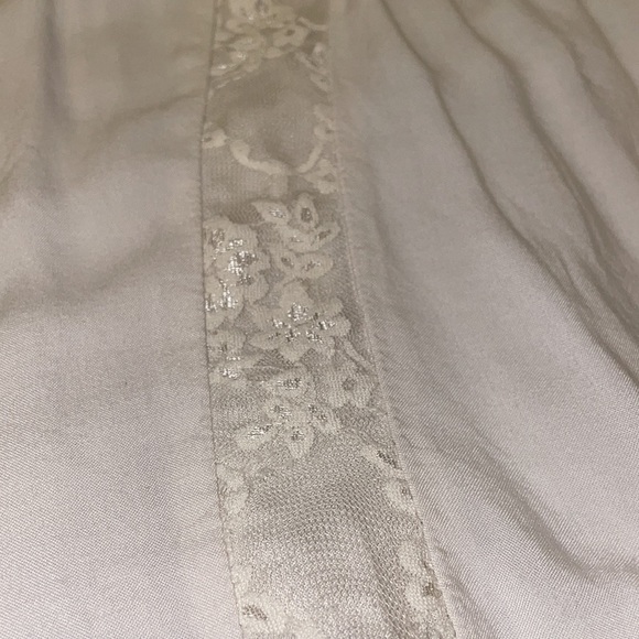 Women’s Wrapper Lace and Floral Inset Blouse Top - Picture 6 of 13